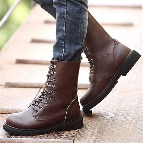 Botas para hombre .